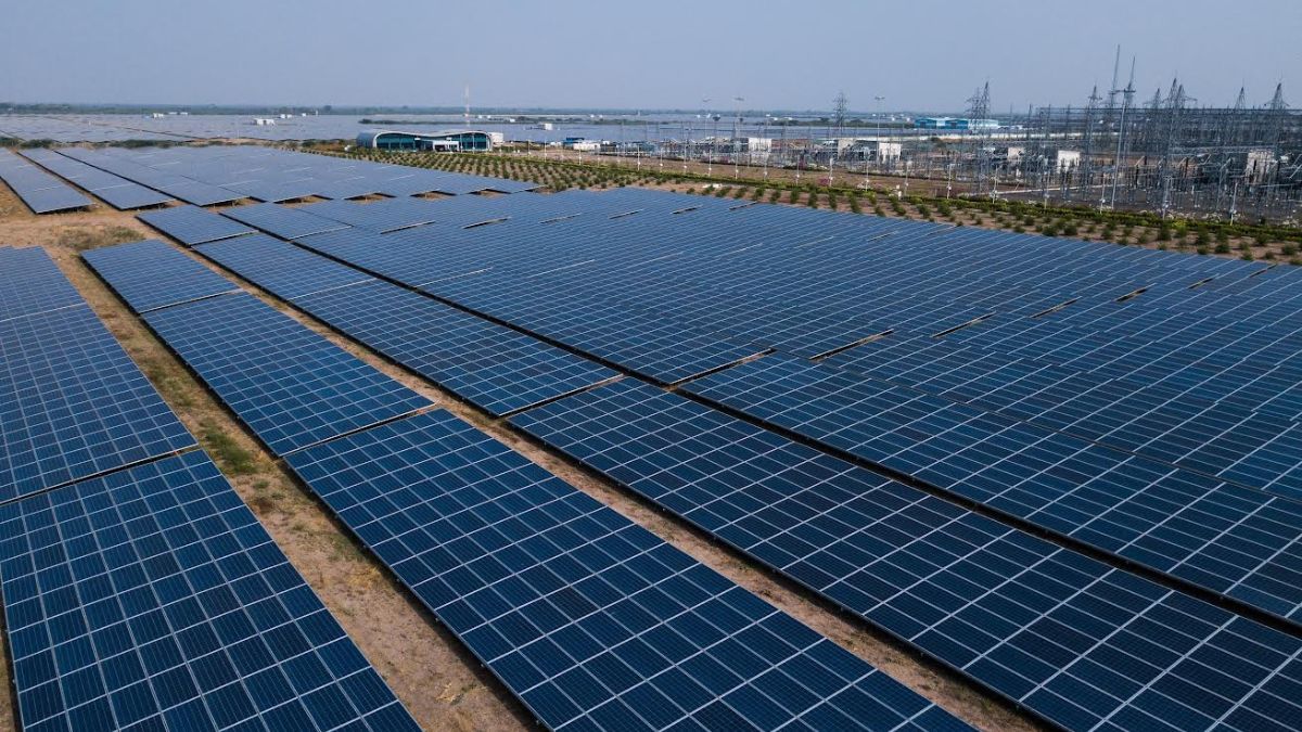 Adani Builds World’s largest Green Energy Park in Gujarat