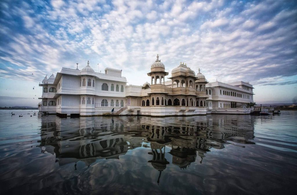 Taj-lake-palace