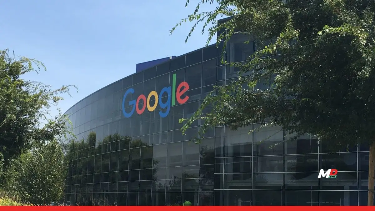 Alphabet Shares Plunge as Apple’s AI Search Ambitions Threaten Google’s Core Business