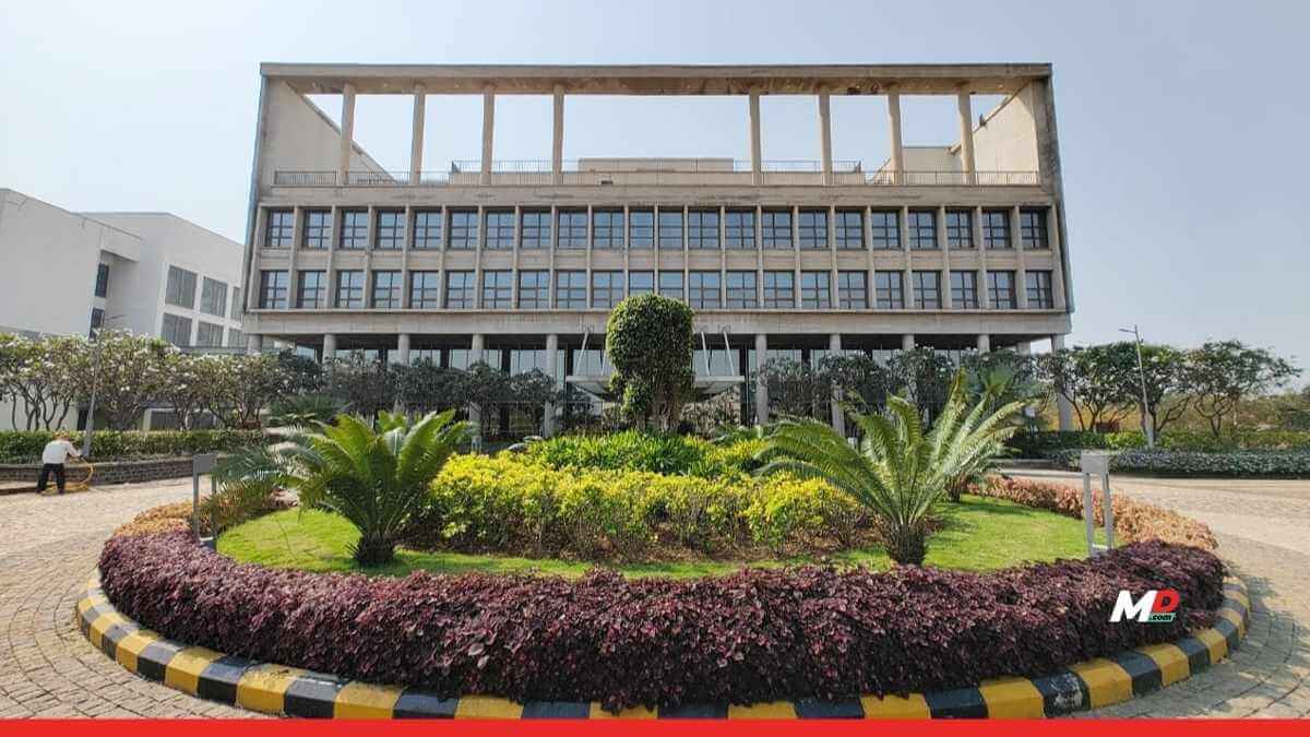 IIM Raipur Launches 7 Future-Focused MDPs on AI, Design Thinking & Leadership, This September 