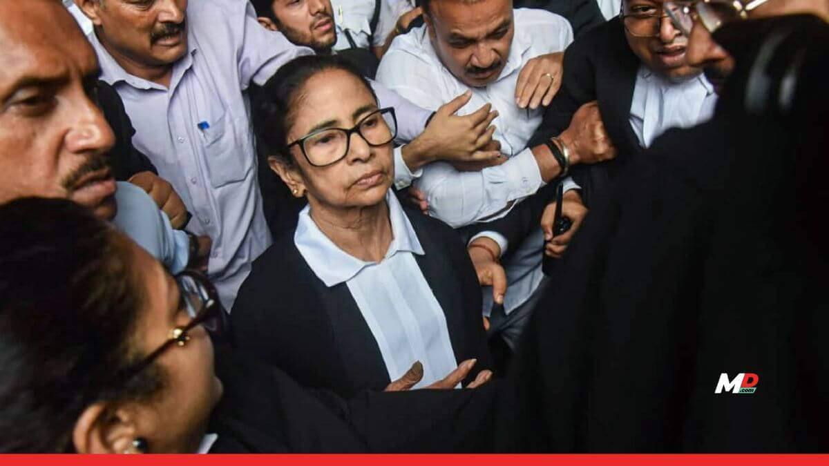 Mamata Banerjee appears in Calcutta High Court