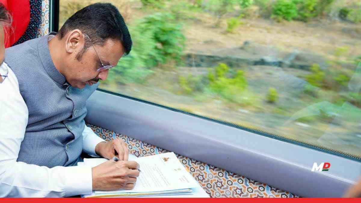 Fadnavis takes Vande Bharat to promote conservation