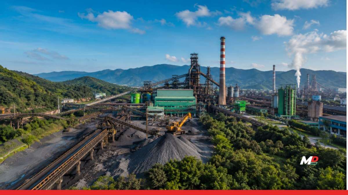 Maharashtra to Become India’s ‘Green Steel Hub’; CM Devendra Fadnavis Makes Major Demand to Center for 6 Iron Ore Mines in Gadchiroli