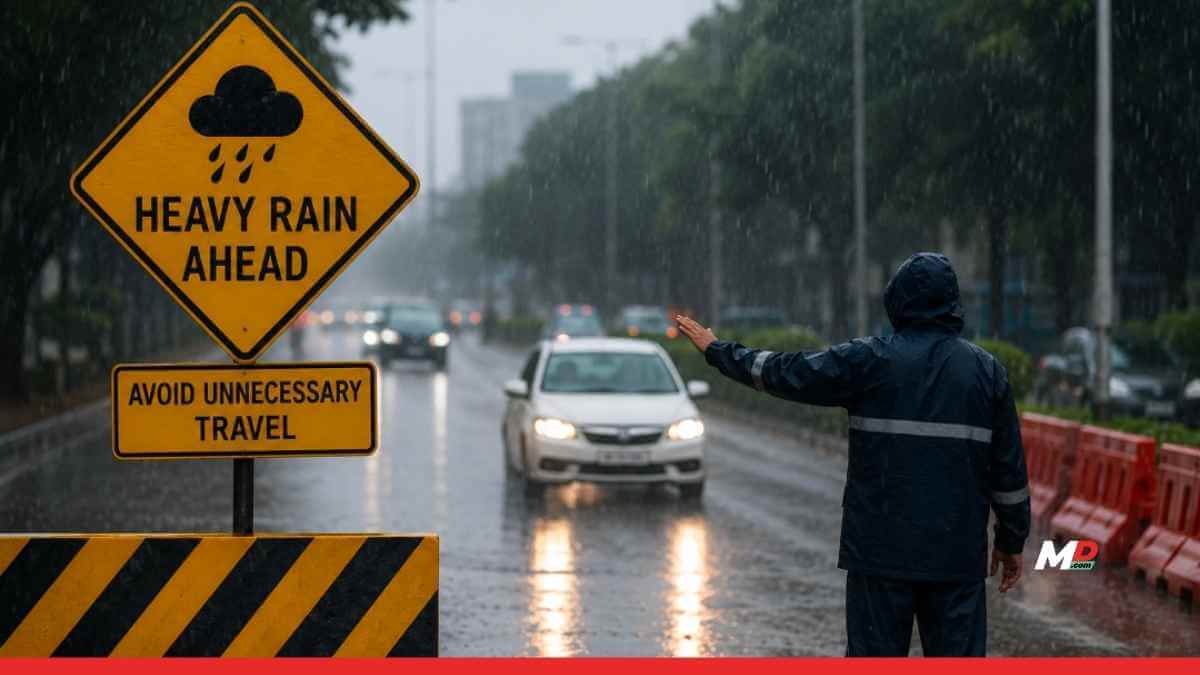 Fadnavis Urges People to Avoid Travel Amid Heavy Rains