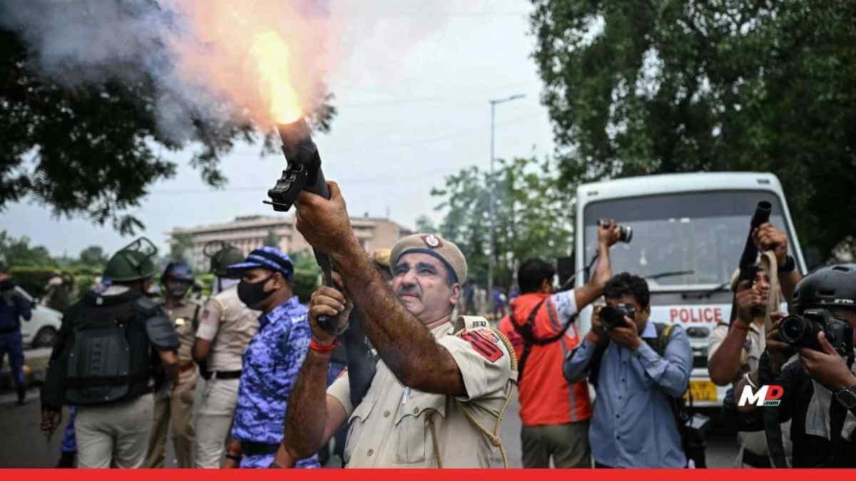 Rahul Gandhi Seeks PM’s Apology Over Lathi Charge