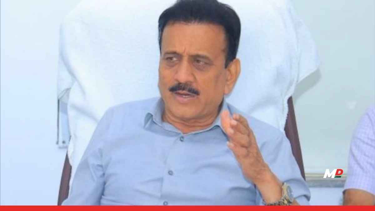 Maharashtra Tourists Stranded in Nepal Due to Floods and Landslides; Mahayuti Government in Action Mode as Disaster Management Minister Girish Mahajan Coordinates Directly with Centre!