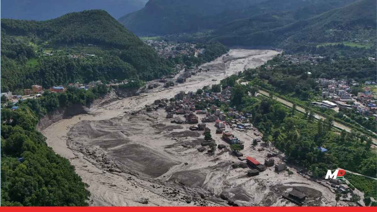 Nepal Faces Fresh Flood Threat as Death Toll Crosses 900
